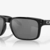 OAKLEY HOLBROOK Polished Black 2 OAKLEY HOLBROOK Polished Black -Snowboard Gear Shop scherm afbeelding 2023 04 08 om 13.38.40