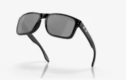 OAKLEY HOLBROOK Polished Black -Snowboard Gear Shop scherm afbeelding 2023 04 08 om 13.39.00