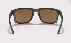 OAKLEY HOLBROOK Matte Black Polarized -Snowboard Gear Shop schermafbeelding 2021 03 09 om 14.59.57