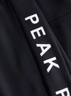 PEAK PERFORMANCE RIDER SHORT PANTS WOMEN Black -Snowboard Gear Shop schermafbeelding 2022 10 22 om 09.30.05