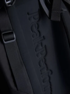 PEAK PERFORMANCE VERTICAL SKI BACKPACK S/M Black -Snowboard Gear Shop schermafbeelding 2022 11 02 om 09.29.00